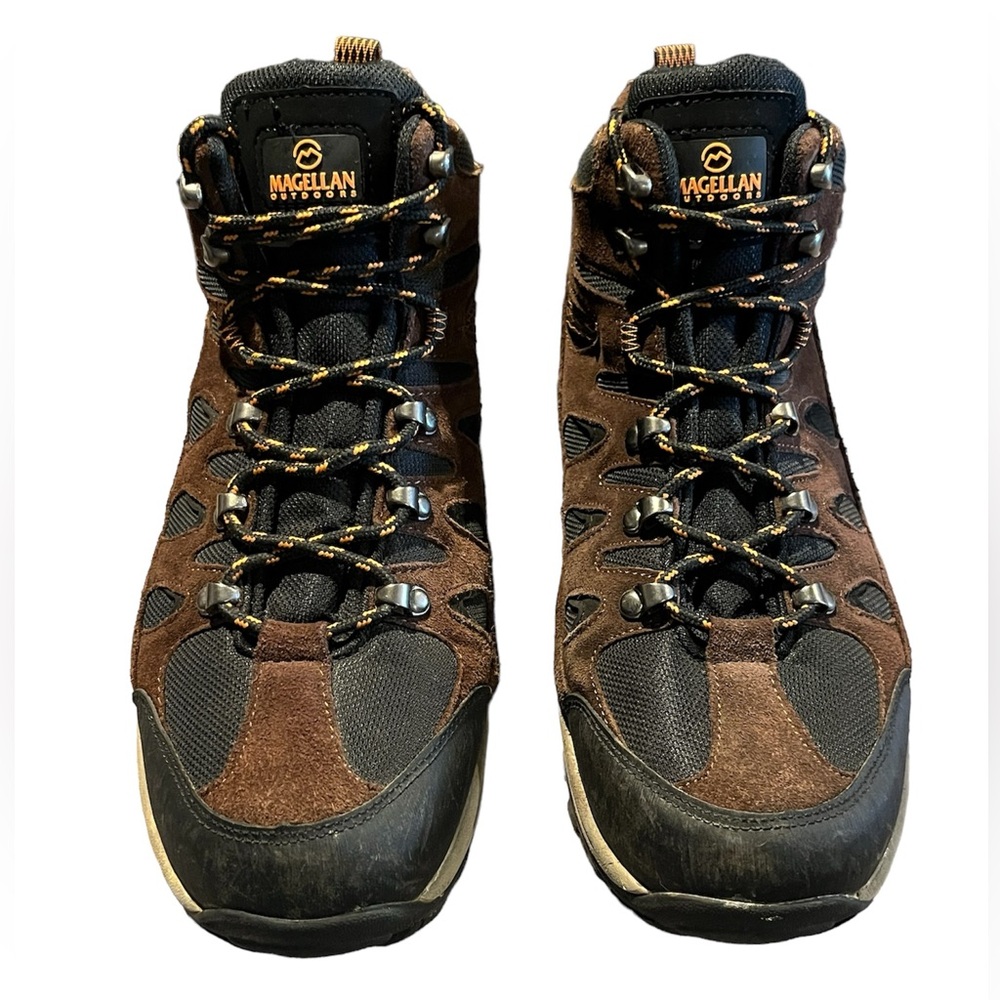 Men's Magellan Outdoors Hiking Boots Size 9.5